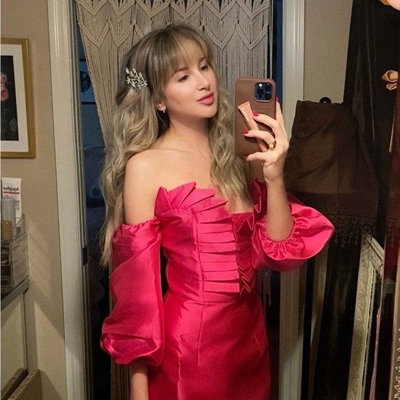 Meet your Posher, Kristin - Picture 1 of 4